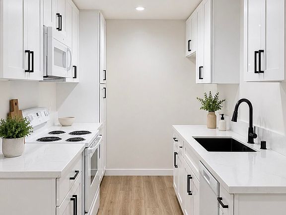 2nd image of 5400 Newcastle Ave APT 68