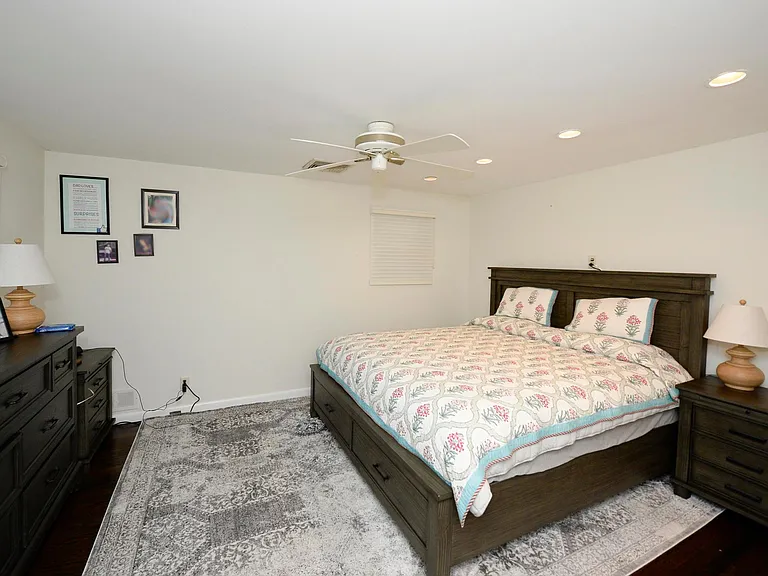 38 Griswold Pl — Photo 15