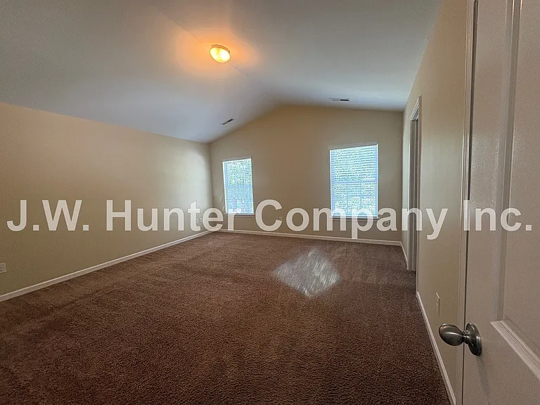 3556 Jetstream Dr NW — Photo 11