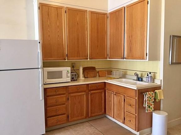 2nd image of 3043 Fillmore St #1