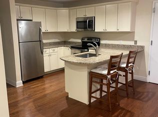 191 7th St APT 206, Garden City, NY 11530