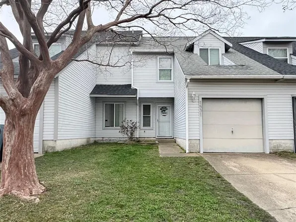 1531 Sword Dancer Dr, Virginia Beach, VA 23454
