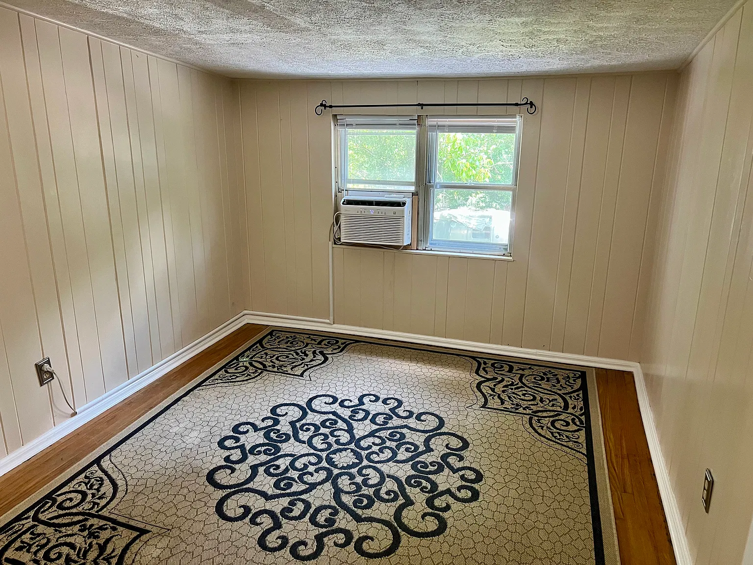 2700 Fenwood Dr — Photo 4