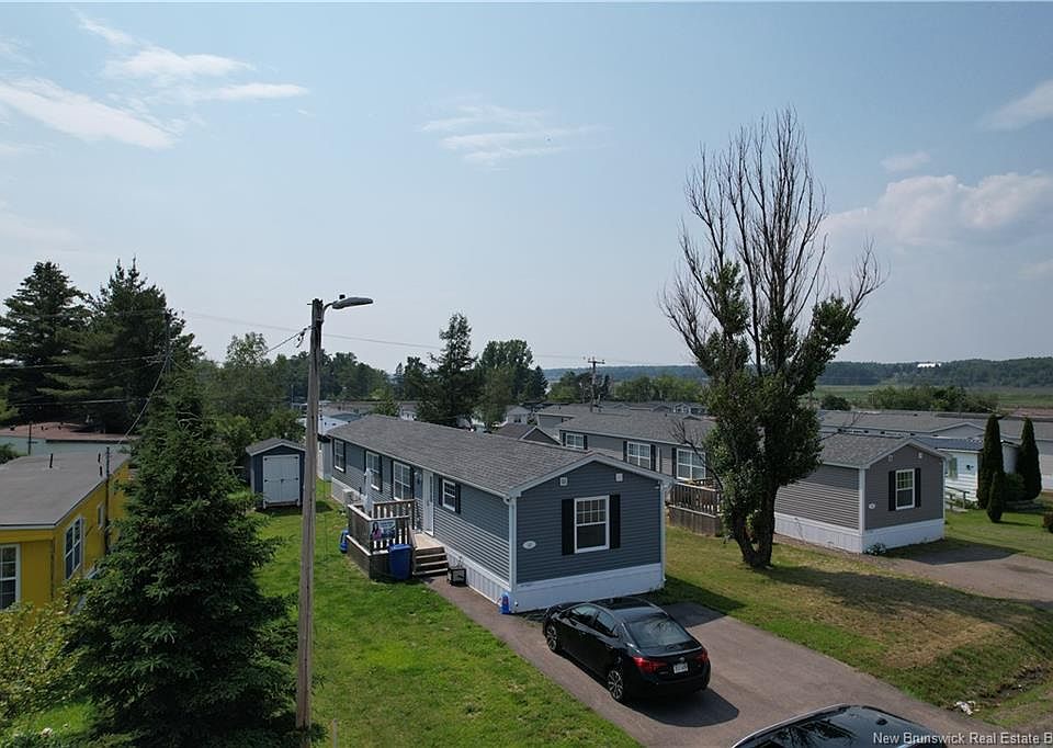 1st image of 16 Tulip Dr