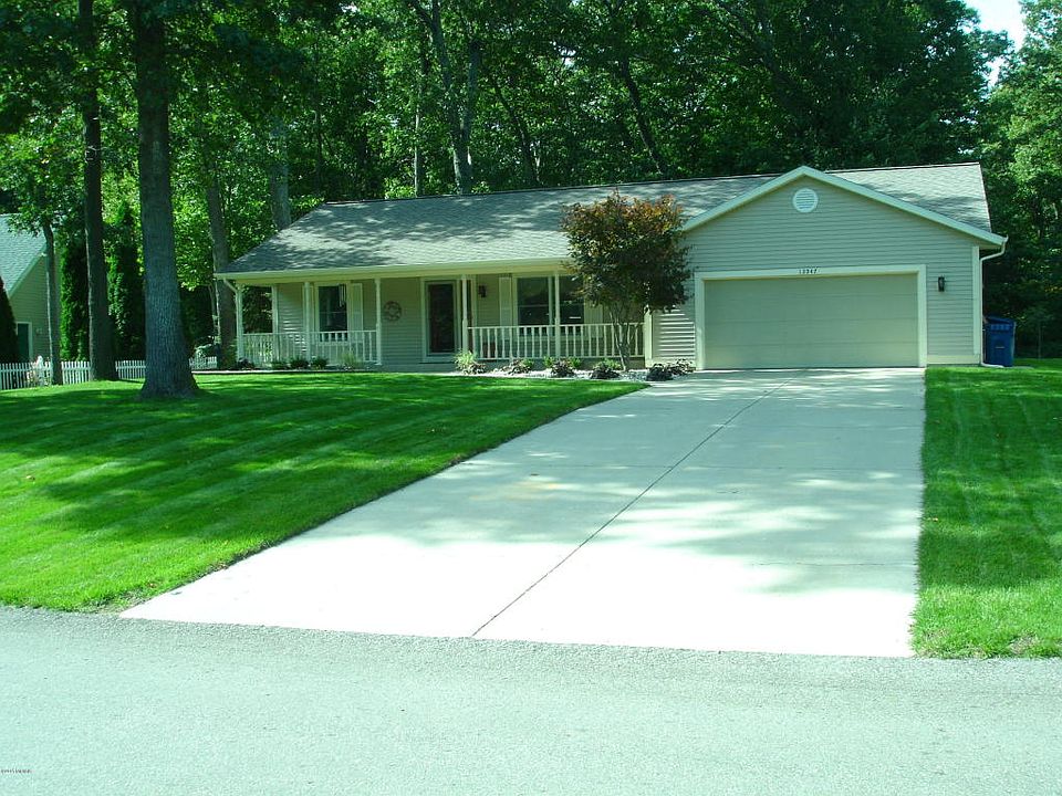 1st image of 13947 Great Oak Ave
