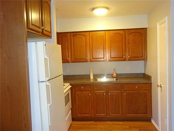 3rd image of 120 Houma Blvd #20