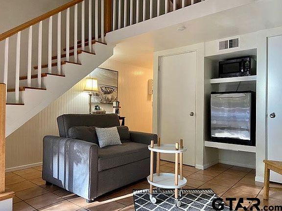 4th image of 197 Holly Hill Cir #137-G