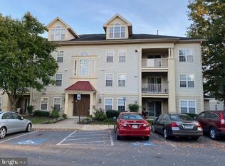 11812 Eton Manor Dr APT 304, Germantown, MD 20876