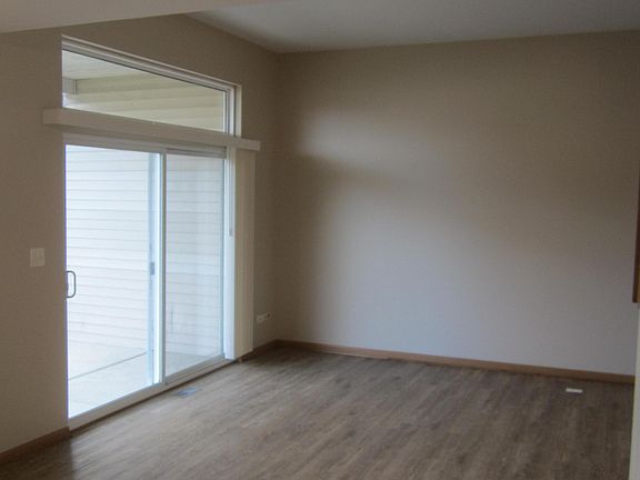 5th image of 2158 Brayton Pl
