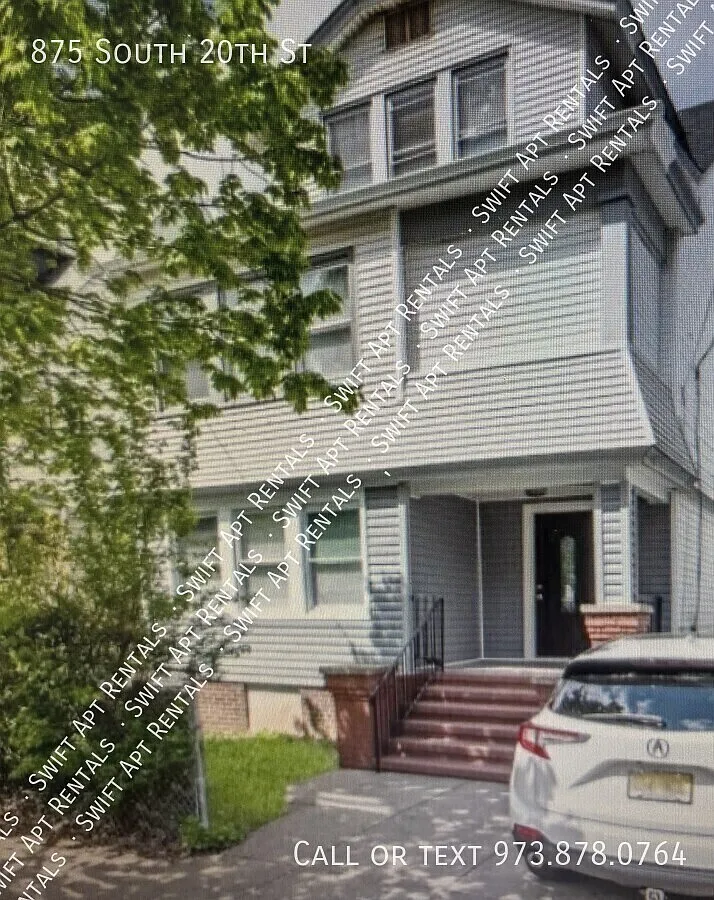 3 Bedroom House 2nd Fl Price 2600 — Photo 1