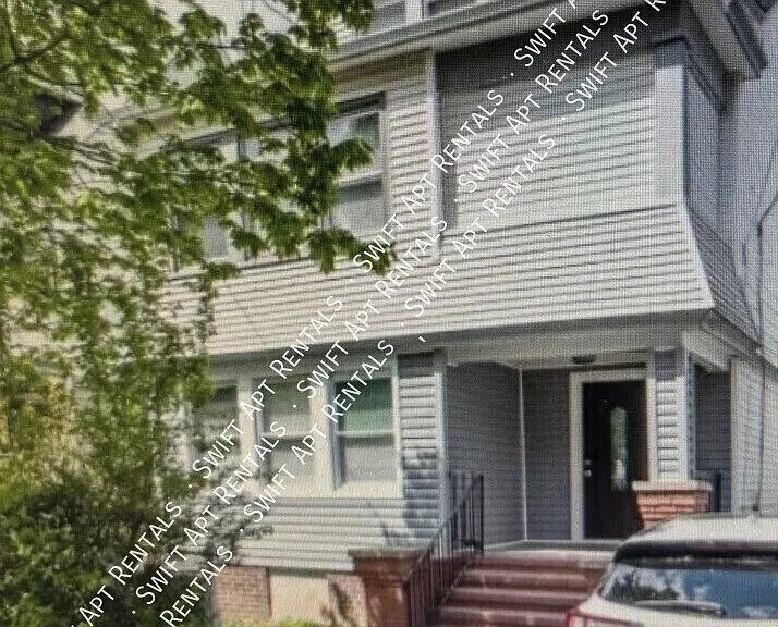 875 S 20th St — Photo 1