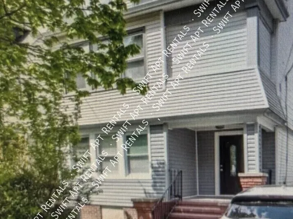 875 S 20th St, Newark, NJ 07108