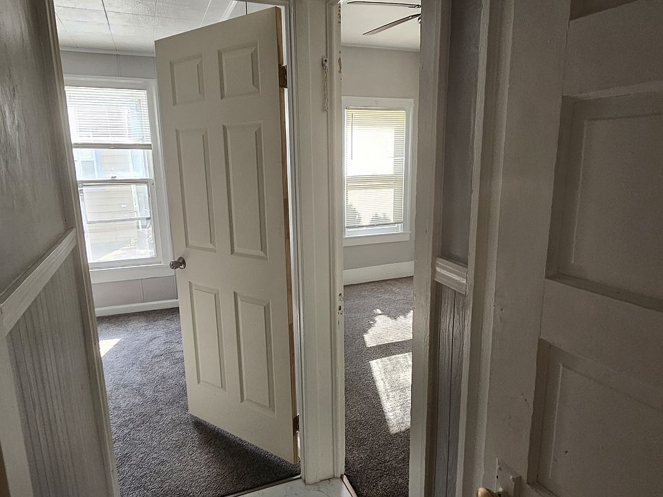1st image of 72 16th St