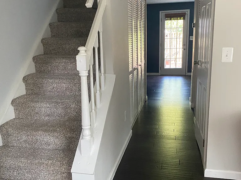 1611 Barnstead Dr — Photo 2
