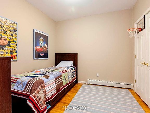 5th image of 568 20th St APT 2C