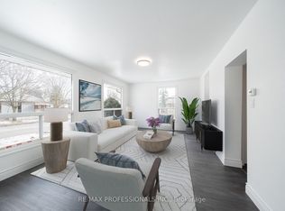 174 Thirtieth St, Toronto, ON M8W3C5