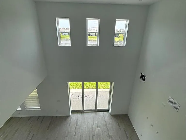11629 SW Macelli Way — Photo 22