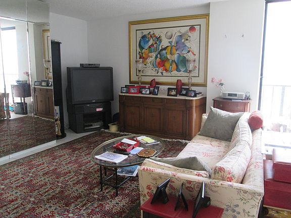 3rd image of 210 174th St APT 2215