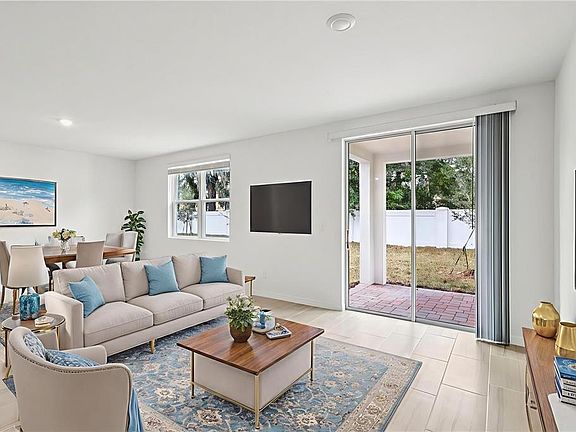 3rd image of 28009 Poppy Ct