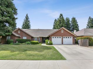 1043 W Hemlock Ave, Visalia, CA 93277