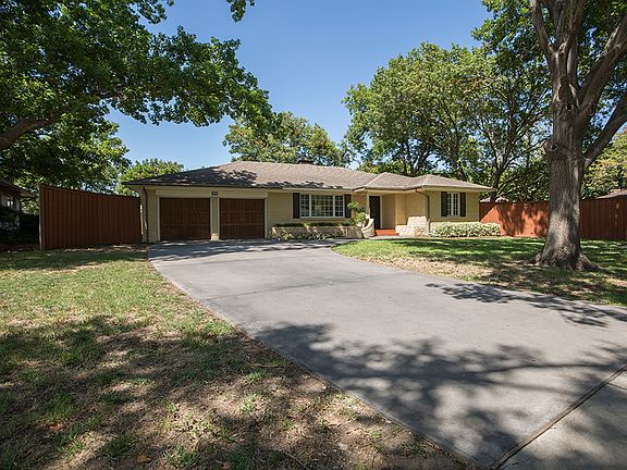 2nd image of 616 Dumont Dr