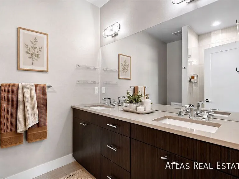 4132 E 35th Ave — Photo 12
