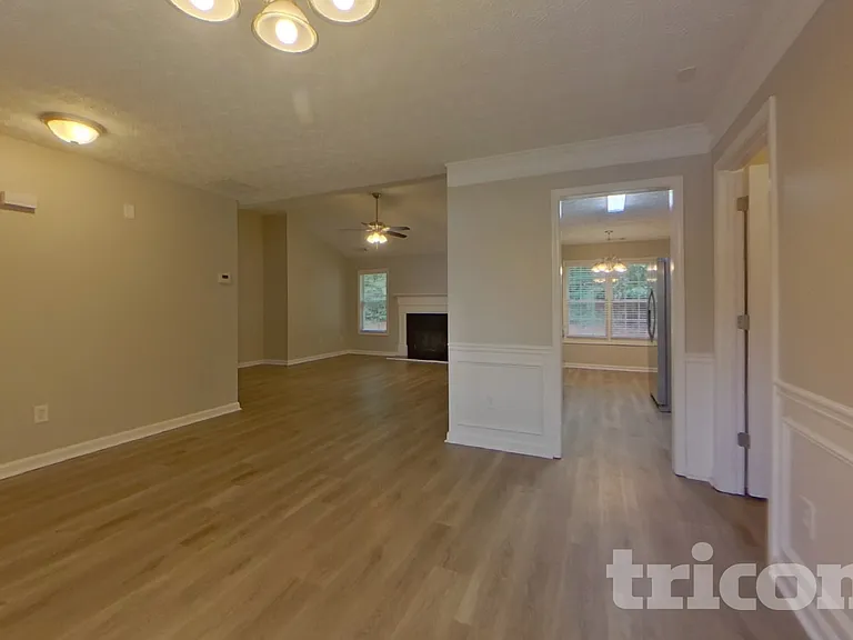 20 E Lawn Dr — Photo 5