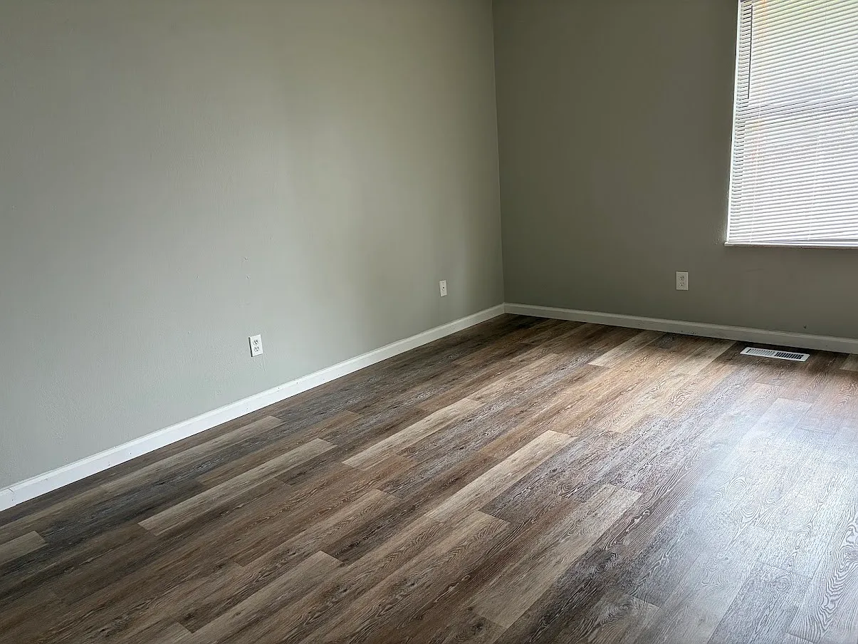 2 bed, 1.5 bath, 980 sqft, $975 — Photo 3