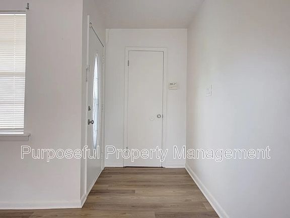 4th image of 3009 SE 20th St