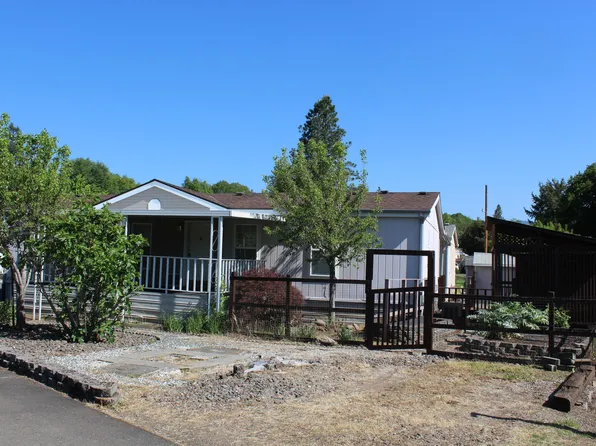 22071 Highway 62 #53, Shady Cove, OR 97539
