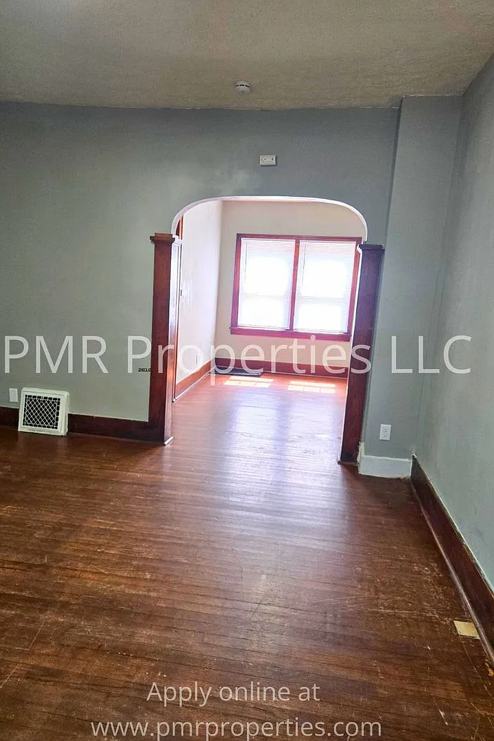 118 Platner Street — Photo 4