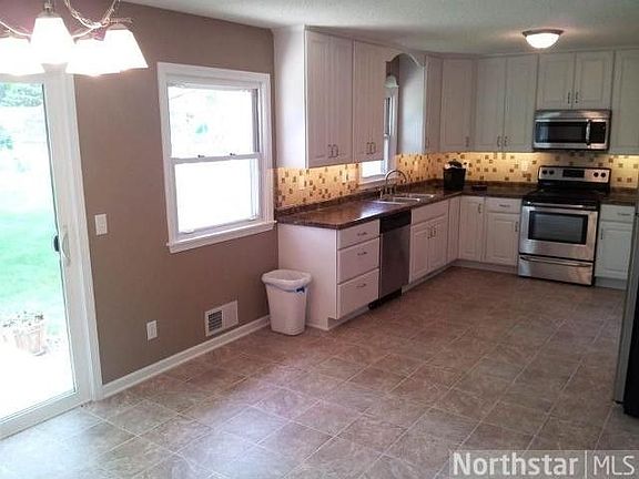 4th image of 1107 Lincoln Ave