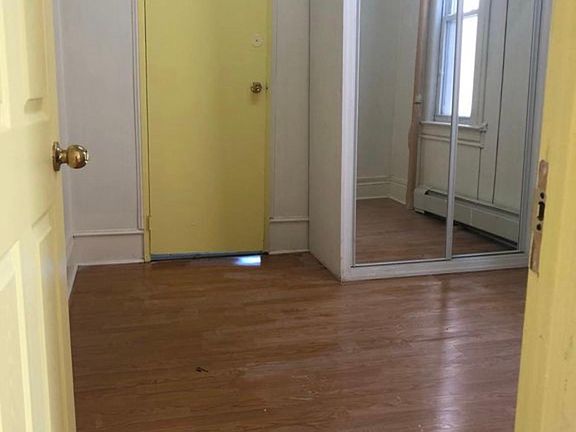 3rd image of 10811 91st Ave Floor 2