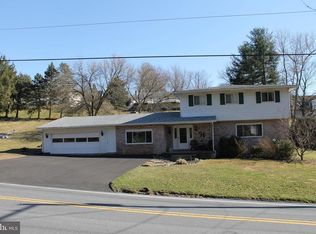 1580 Beverly Hills Rd, Coopersburg, PA 18036