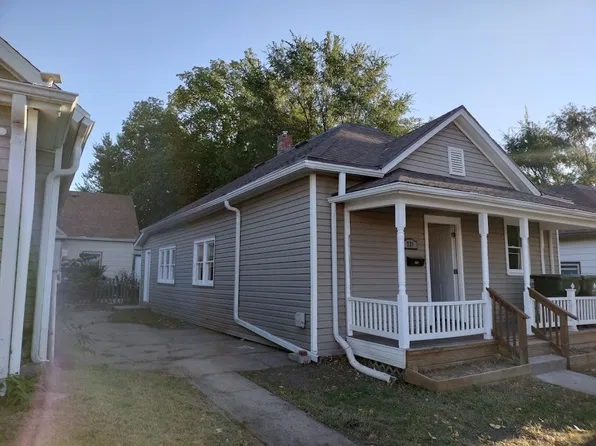 721 W 4th St, Sioux City, IA 51103