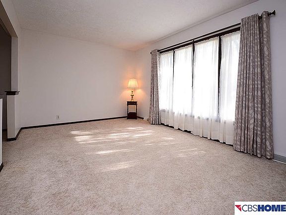 3rd image of 6632 S 152nd St