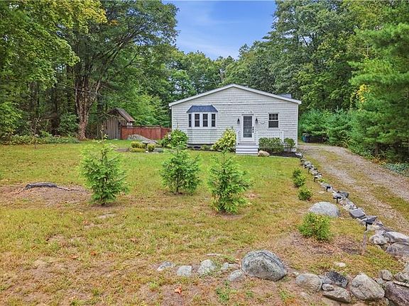 3rd image of 1339 Snake Hill Rd