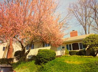 51 Busteed Dr, Midland Park, NJ 07432