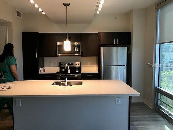 2nd image of 415-1 E Pine St #827