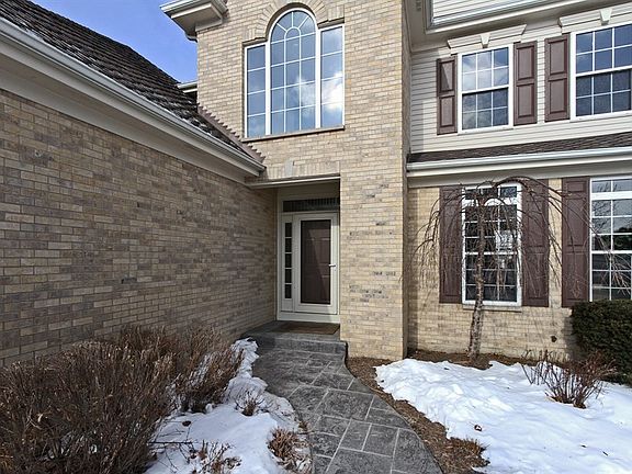 2nd image of 1467 Saddleridge Pl