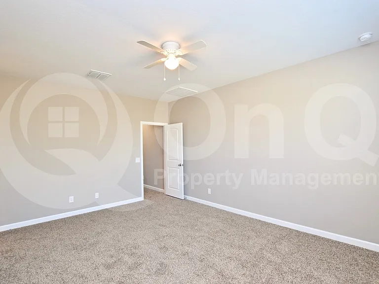 8502 W Millerton Way — Photo 12