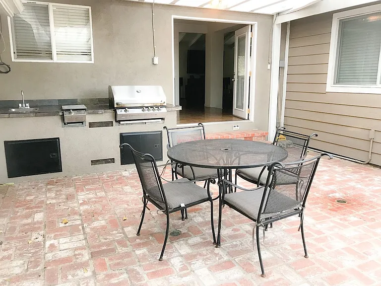 10420 Louise Ave — Photo 20