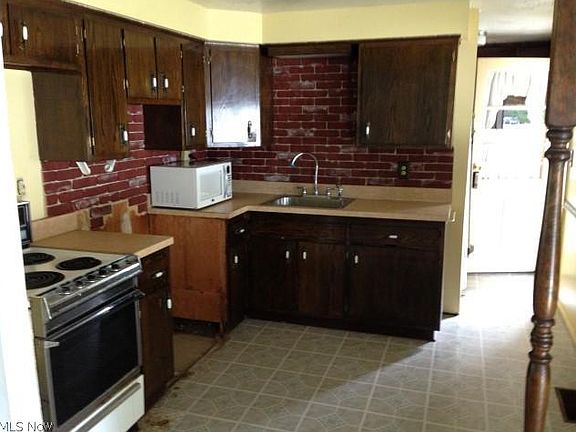 4th image of 8986 N Cambridge Dr