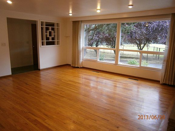 2nd image of 14345 Sunnyside Ave N