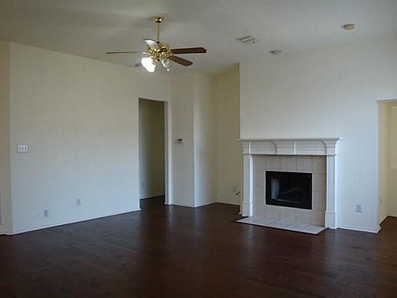 5th image of 1431 Pine Bluff Dr