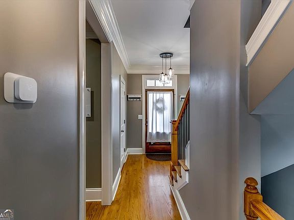 3rd image of 14 Oakhurst Ter Unit 13