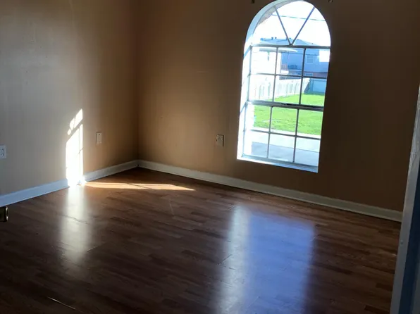 8408 Livingston Ave, Chalmette, LA 70043