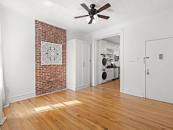 3rd image of 839 Willow Ave APT 4