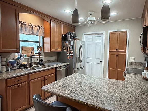 5th image of 1677 Coletoville Rd E