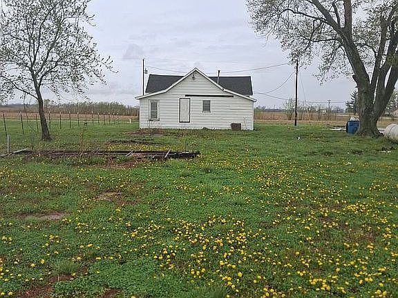 2nd image of 1945 E 550th Ave